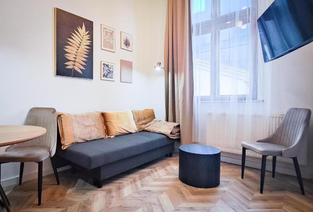 Lion Apartments - Premium Studio With Balcony Краків Екстер'єр фото