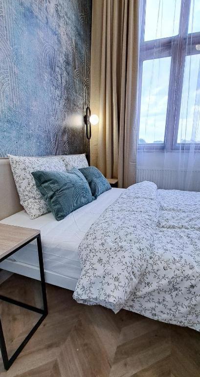 Lion Apartments - Premium Studio With Balcony Краків Екстер'єр фото