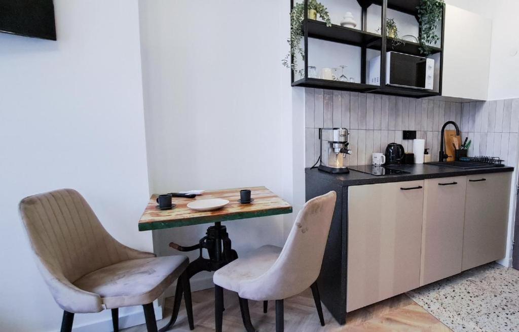 Lion Apartments - Premium Studio With Balcony Краків Екстер'єр фото
